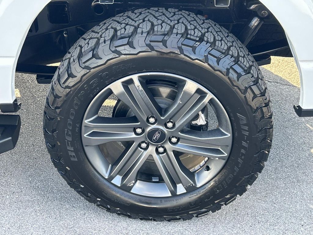 2023 Ford F-150 XLT photo 13