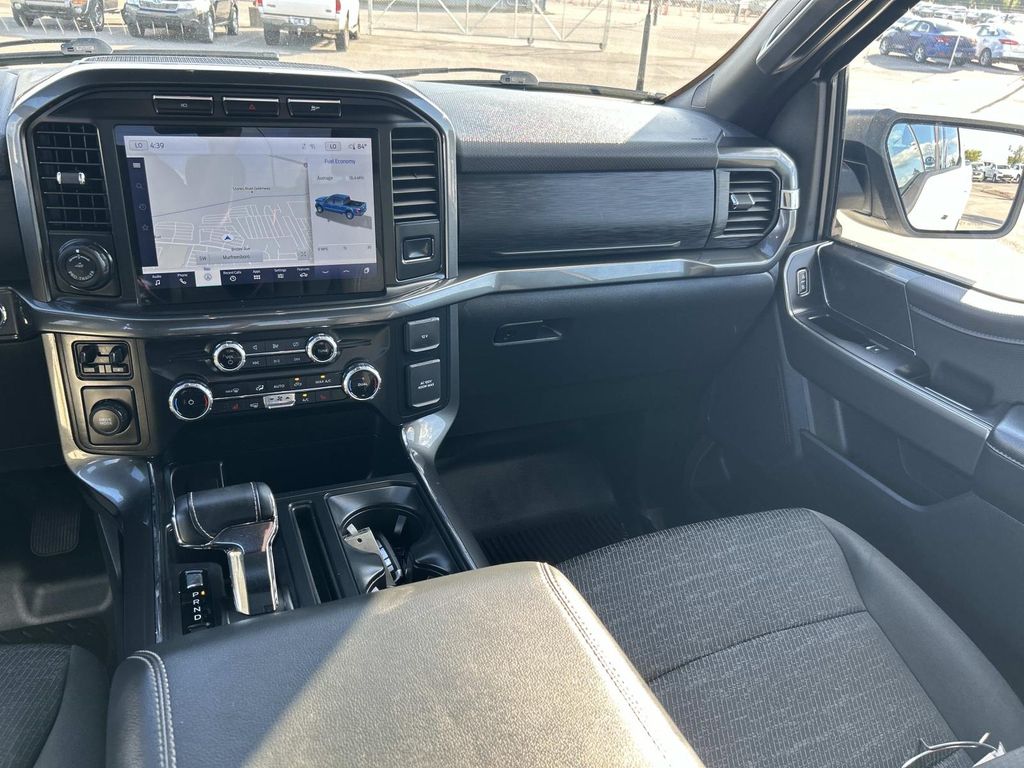 2023 Ford F-150 XLT photo 17