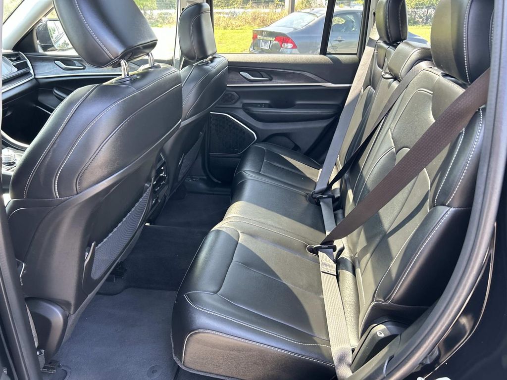 2023 Jeep Cherokee 4xe photo 20