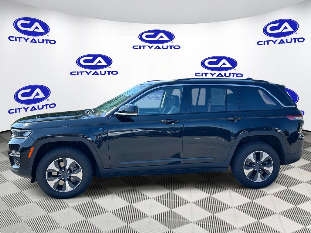 2023 Jeep Cherokee 4xe photo 6