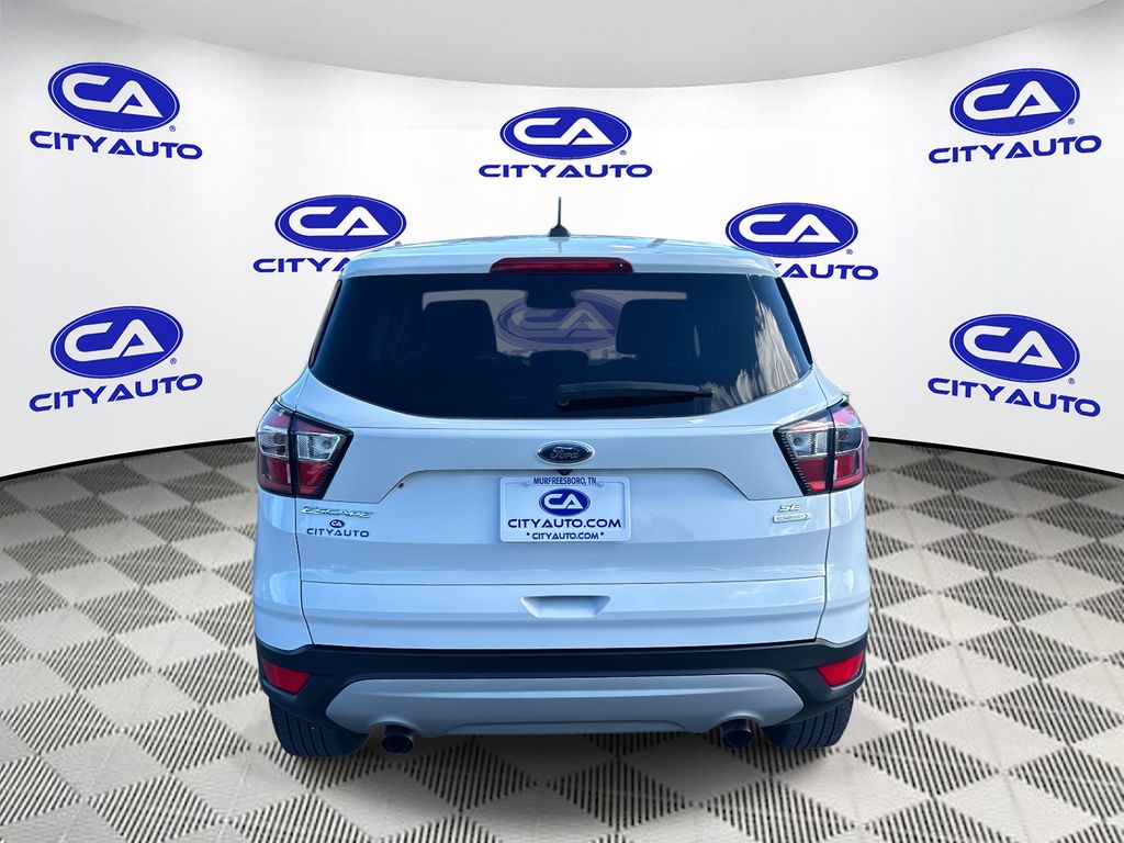 2017 Ford Escape SE photo 4