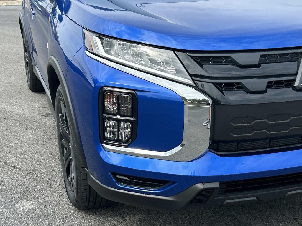 2025 Mitsubishi Outlander Sport ES SE LE photo 7