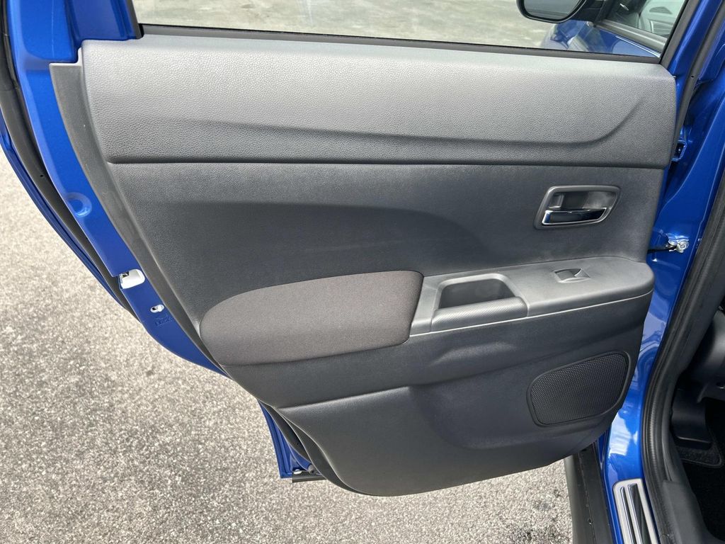 2025 Mitsubishi Outlander Sport ES SE LE photo 13