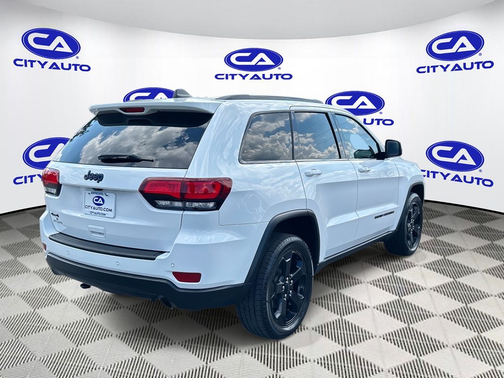 2020 Jeep Grand Cherokee Upland photo 2