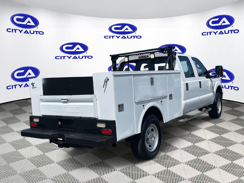 2016 Ford F-350 XL photo 2