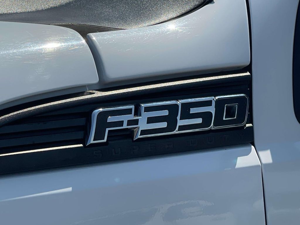 2016 Ford F-350 XL photo 9
