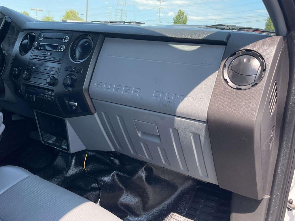 2016 Ford F-350 XL photo 21