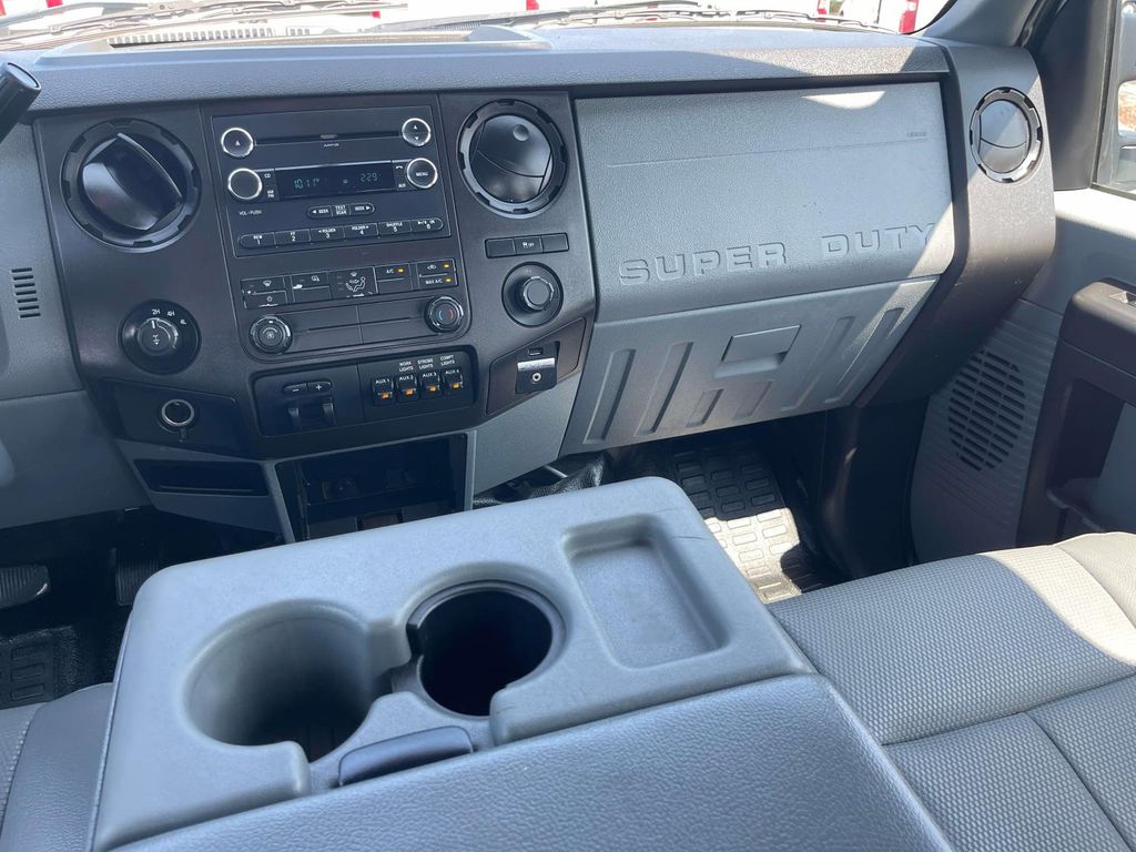 2016 Ford F-350 XL photo 14
