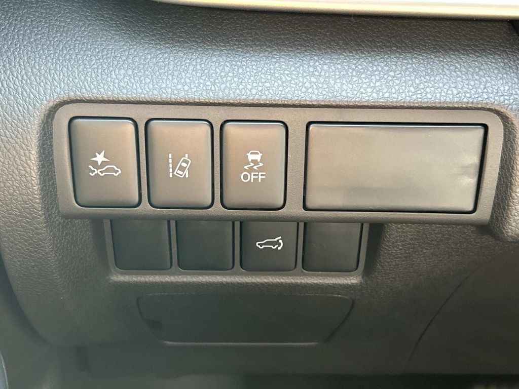 2026 Mitsubishi Eclipse Cross SE photo 29