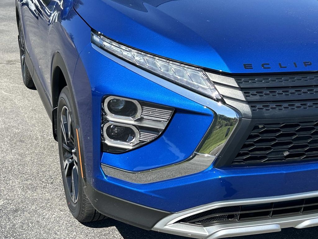 2026 Mitsubishi Eclipse Cross SE photo 9