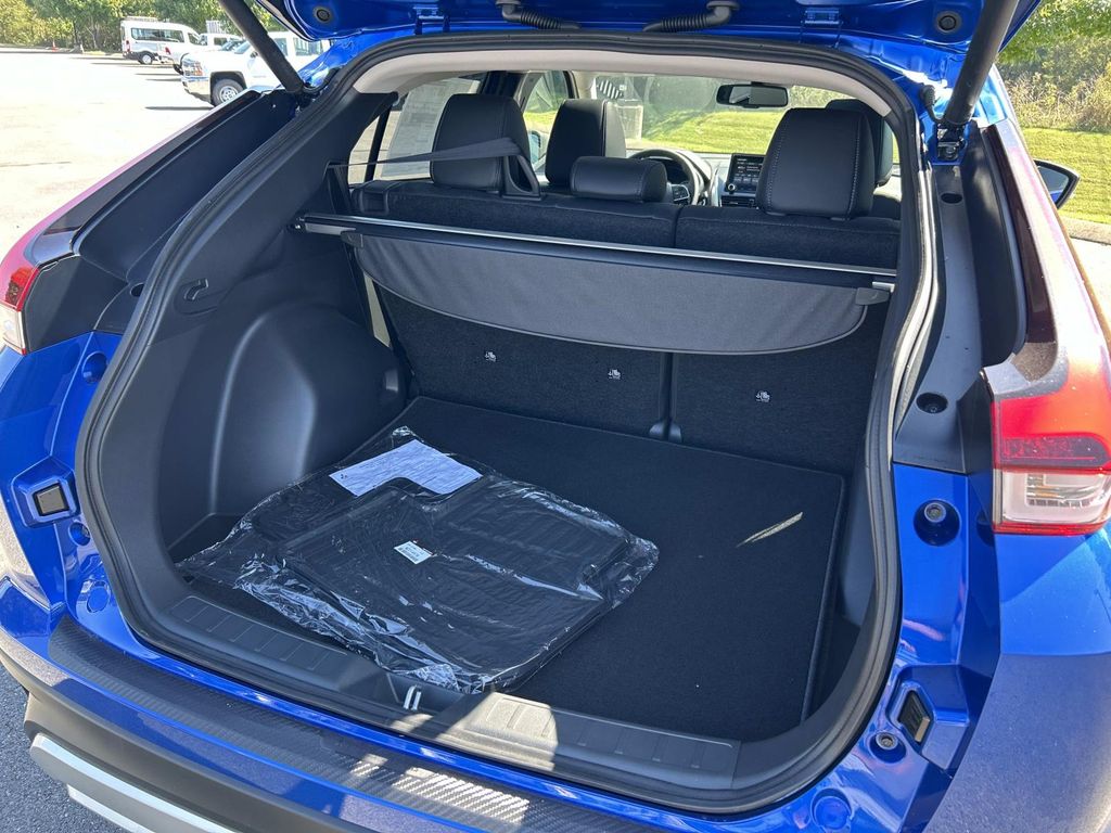 2026 Mitsubishi Eclipse Cross SE photo 11