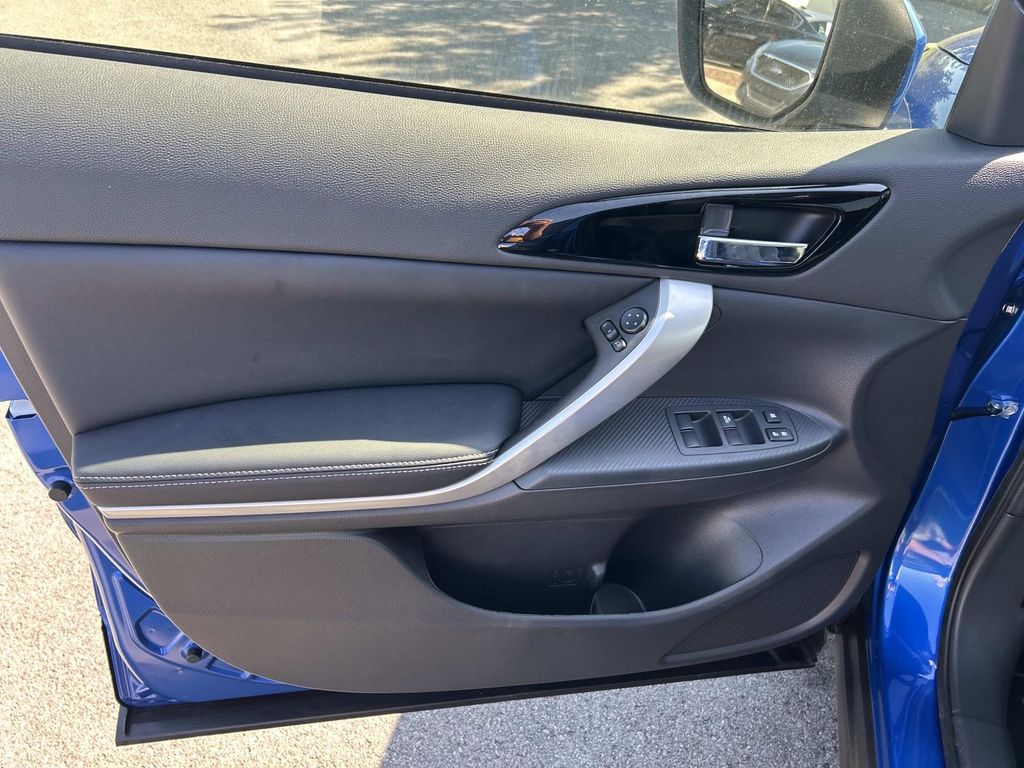 2026 Mitsubishi Eclipse Cross SE photo 21