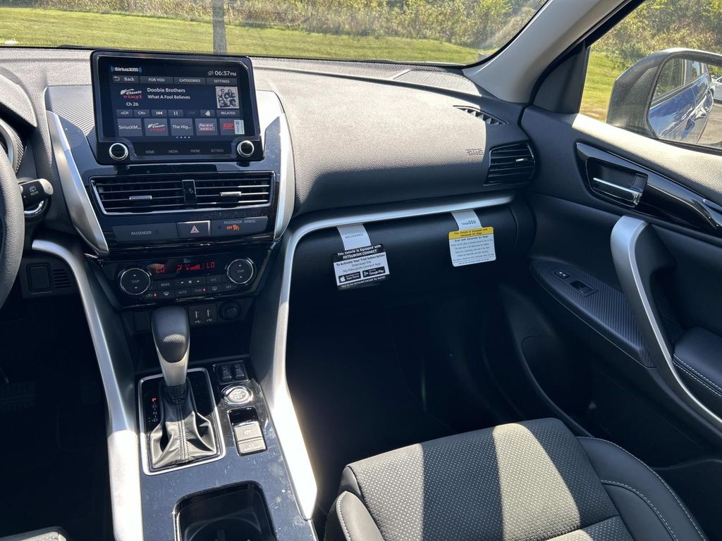 2026 Mitsubishi Eclipse Cross SE photo 17