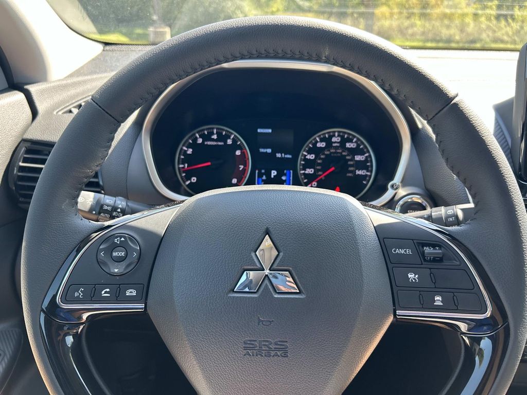 2026 Mitsubishi Eclipse Cross SE photo 28