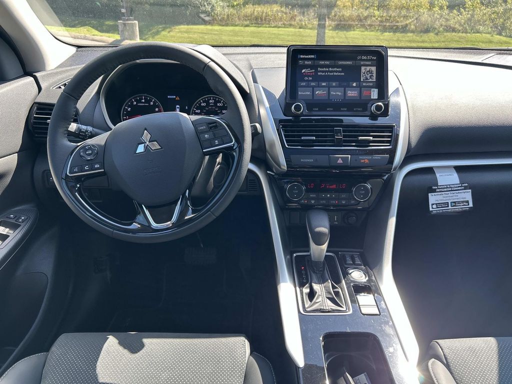 2026 Mitsubishi Eclipse Cross SE photo 16