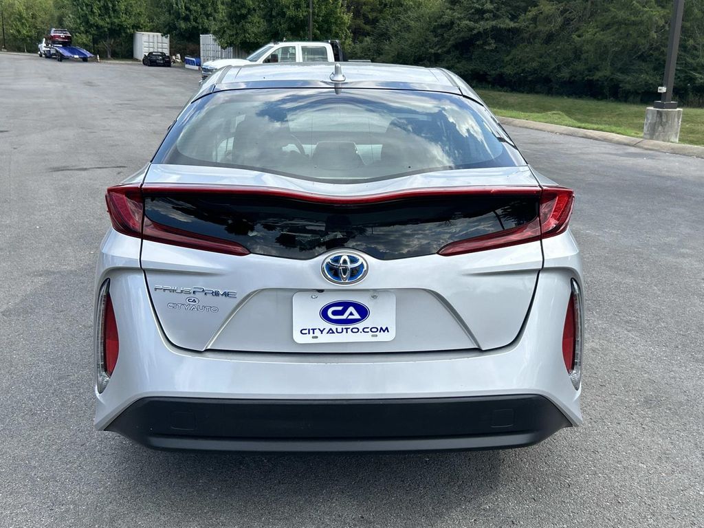 2022 Toyota Prius Prime LE photo 4