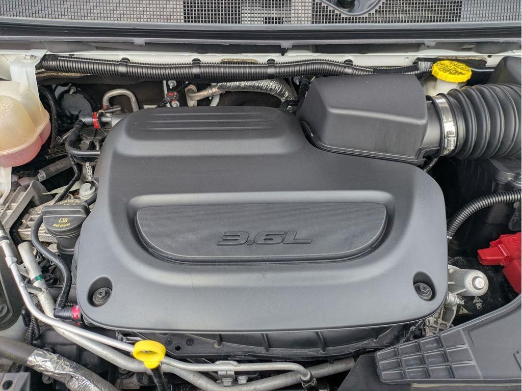 2022 Chrysler Voyager LX photo 29