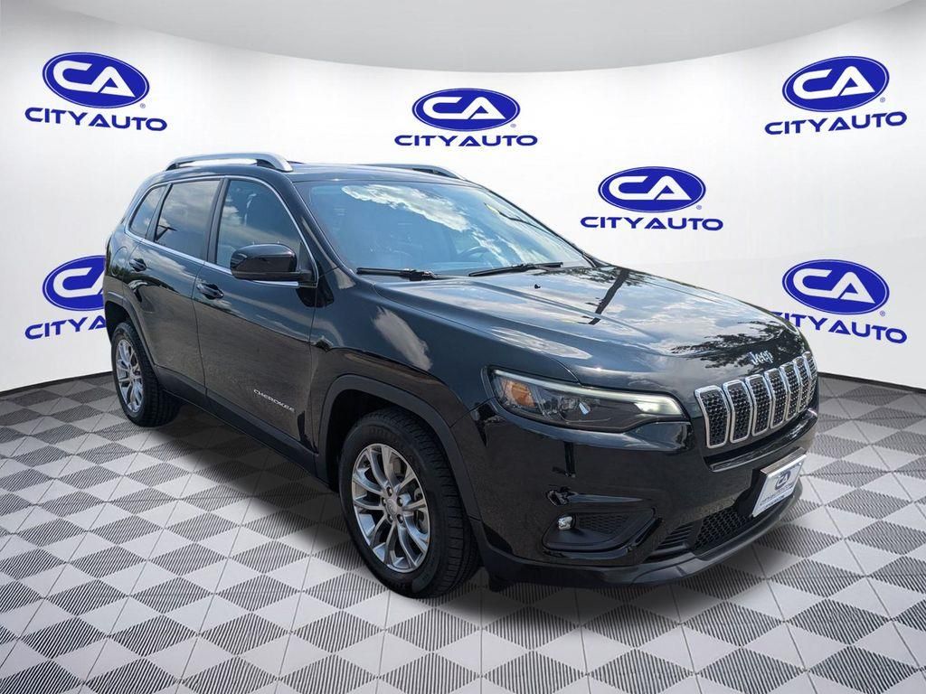 2019 Jeep Cherokee Latitude photo 2