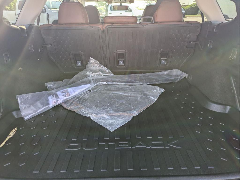 2021 Subaru Outback Touring photo 25
