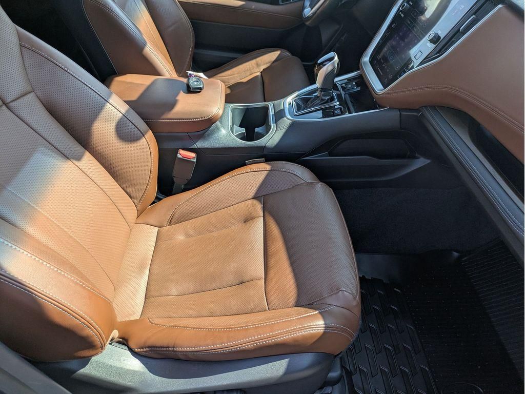 2021 Subaru Outback Touring photo 26