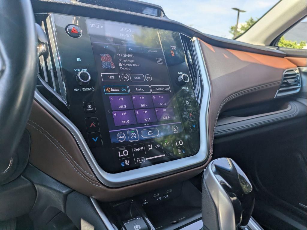 2021 Subaru Outback Touring photo 21