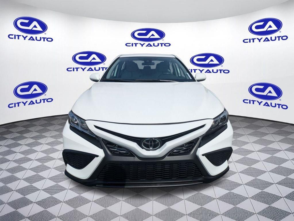 2023 Toyota Camry SE photo 3