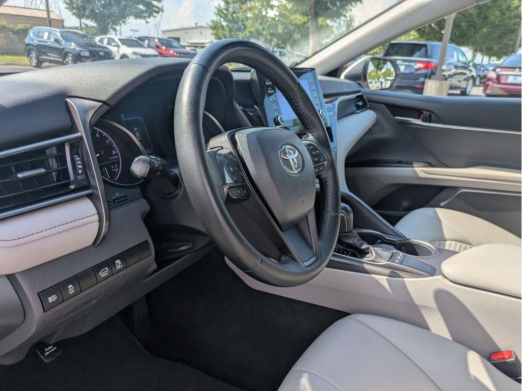 2023 Toyota Camry SE photo 16