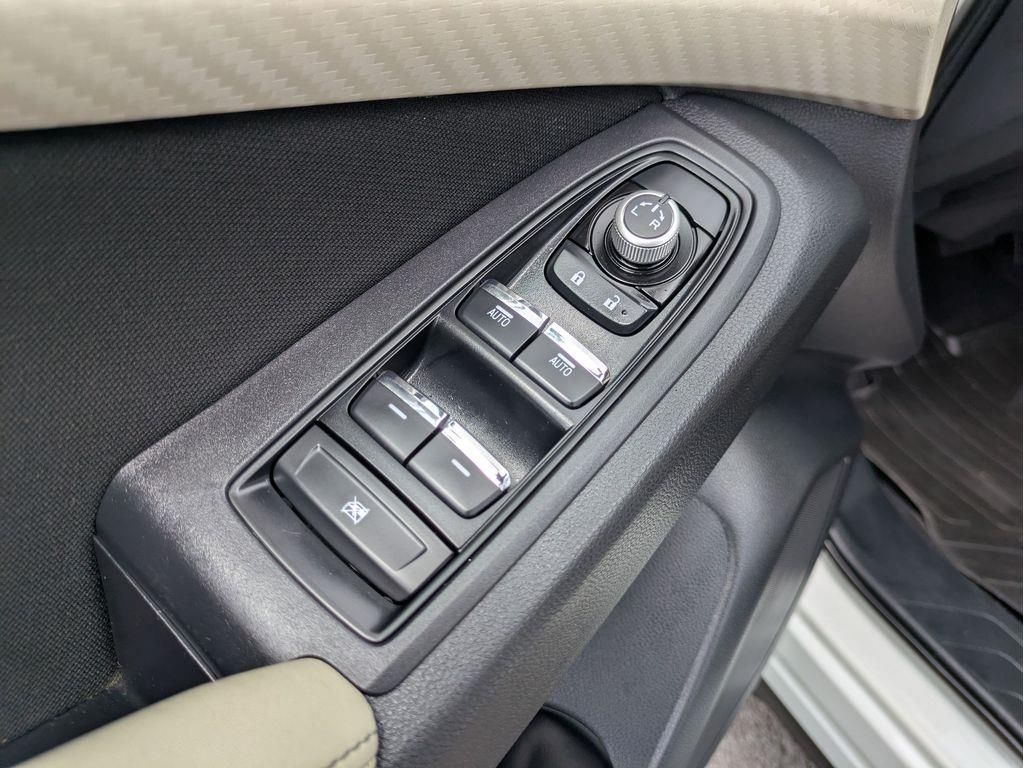 2022 Subaru Ascent Premium photo 10
