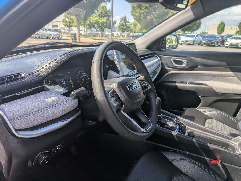 2024 Jeep Compass Latitude - Photo 18