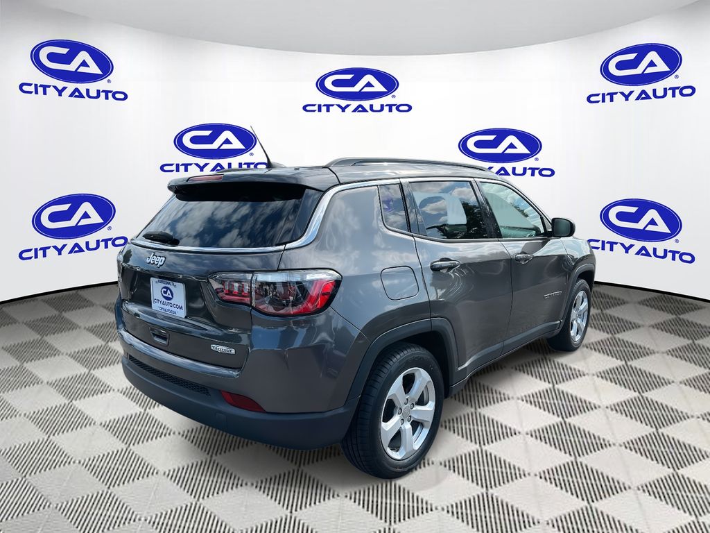 2021 Jeep Compass Latitude photo 3