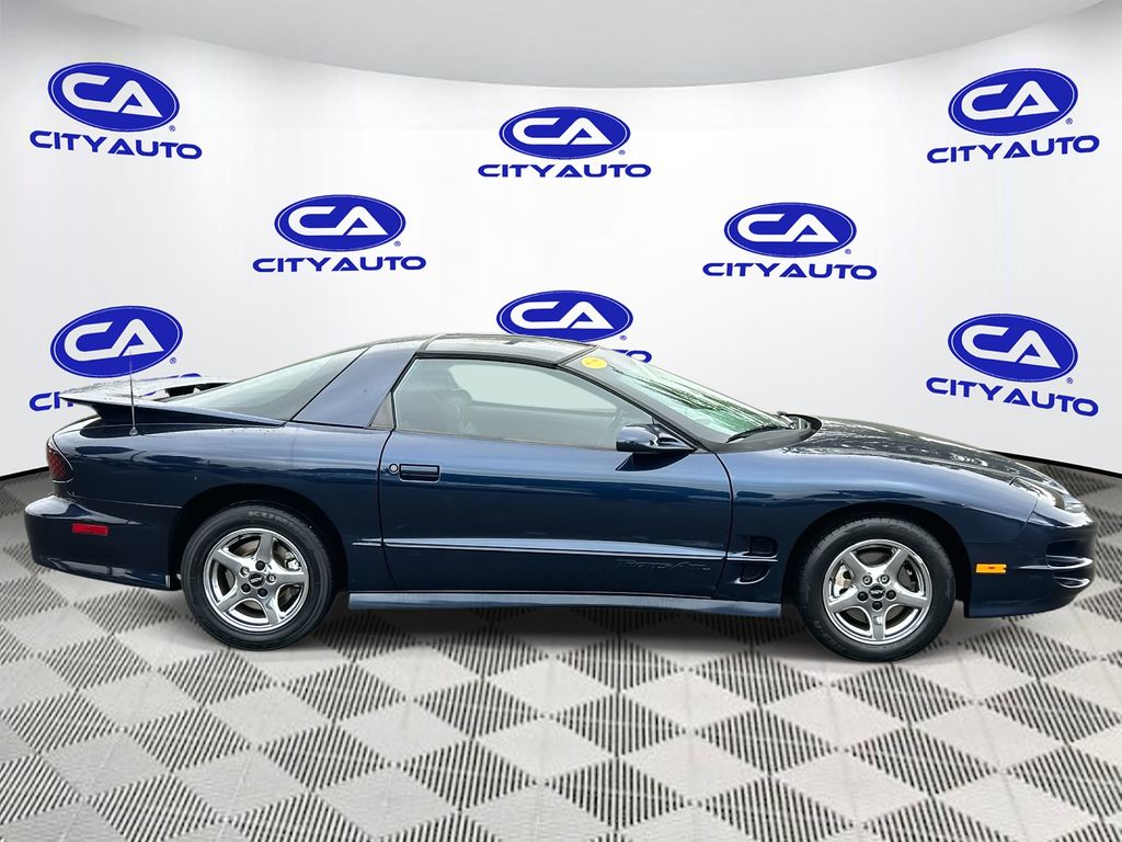 2002 Pontiac Firebird TRANS AM photo 2