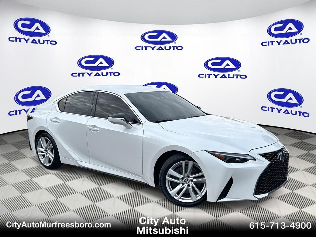 2021 Lexus IS 300's photo