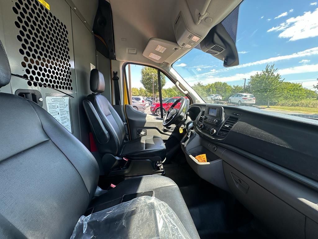 2021 Ford Transit Van photo 9