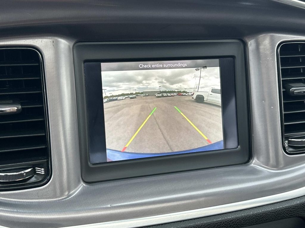 2021 Dodge Charger SXT photo 21