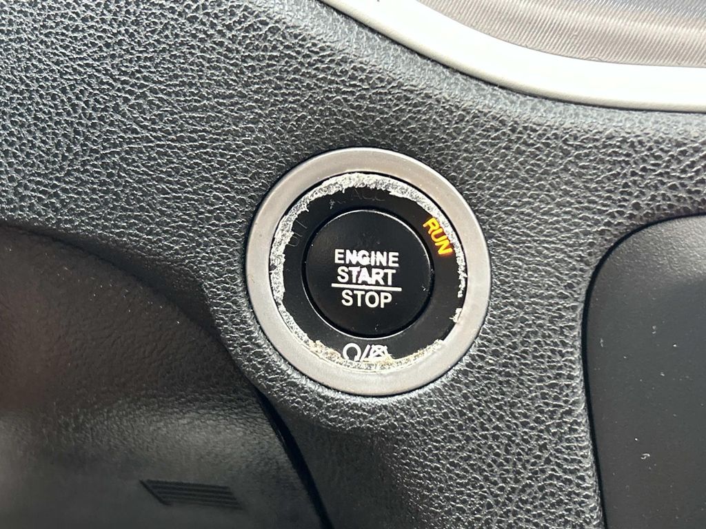 2021 Dodge Charger SXT photo 22