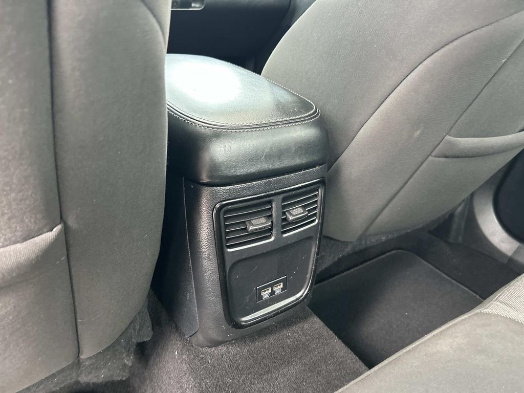 2021 Dodge Charger SXT photo 14
