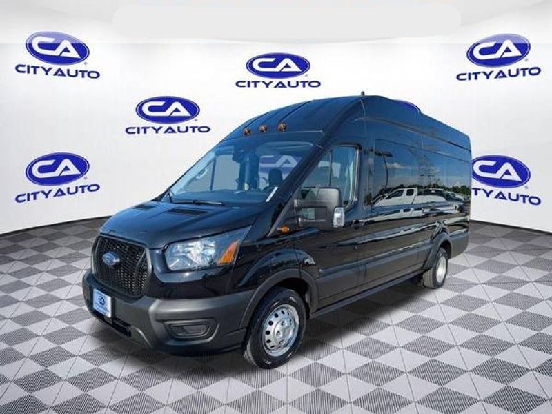 2023 Ford Transit XLT photo 9