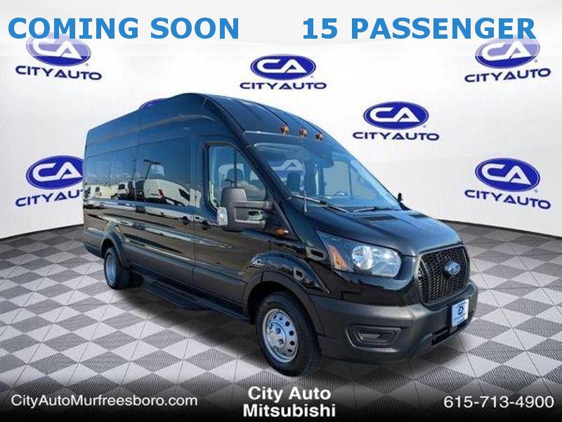 2023 Ford Transit XLT photo 4
