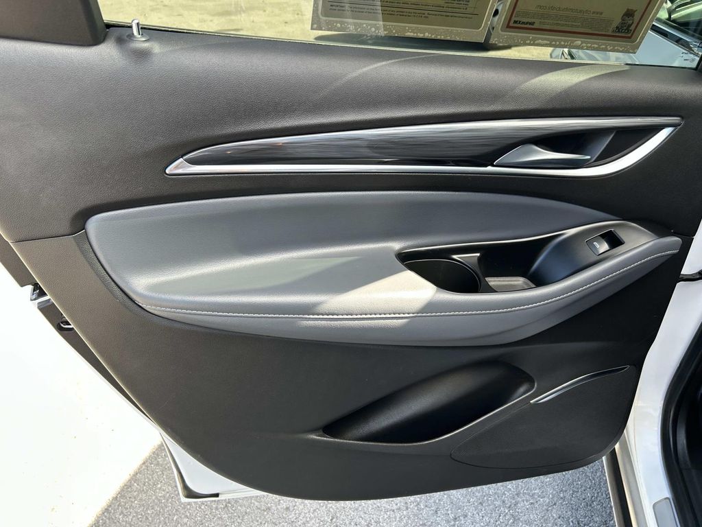 2024 Buick Enclave Premium photo 20