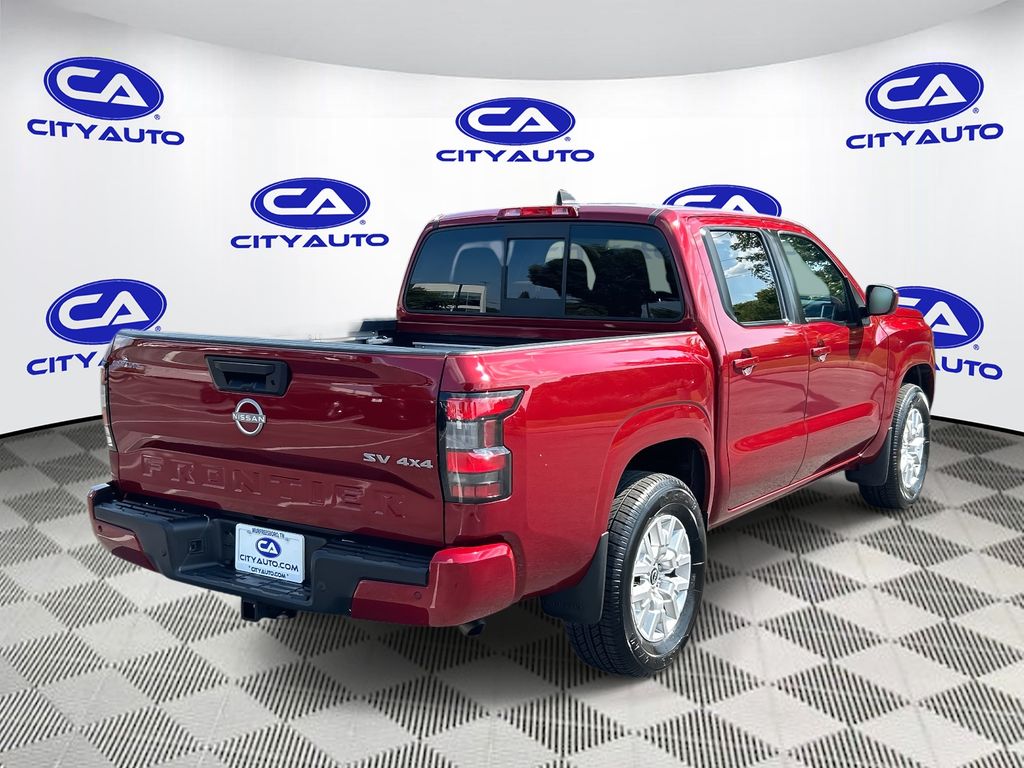 2022 Nissan Frontier SV Crew Cab photo 3