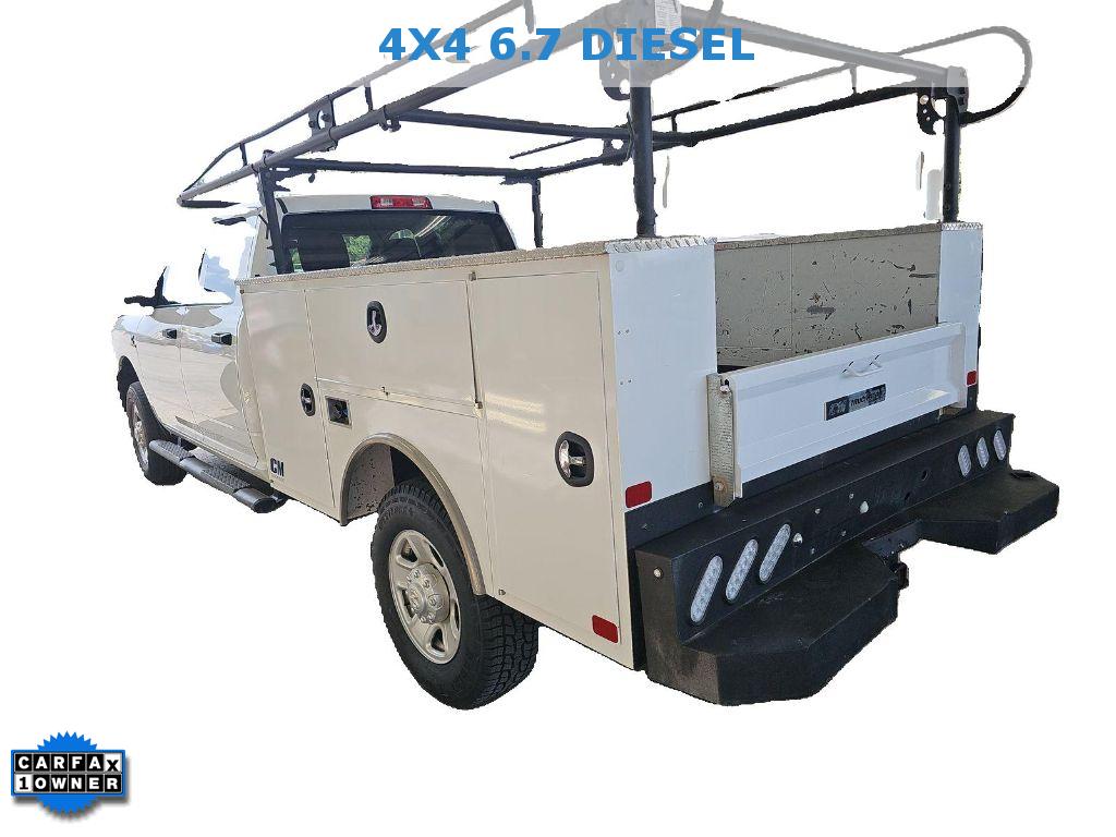 2023 Ram 3500 Tradesman photo 4