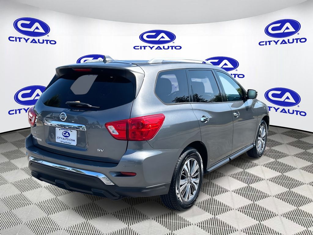 2019 Nissan Pathfinder SV photo 2