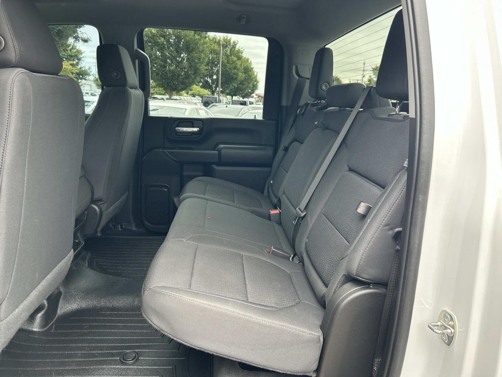 2023 Chevrolet Silverado 2500HD Custom photo 15