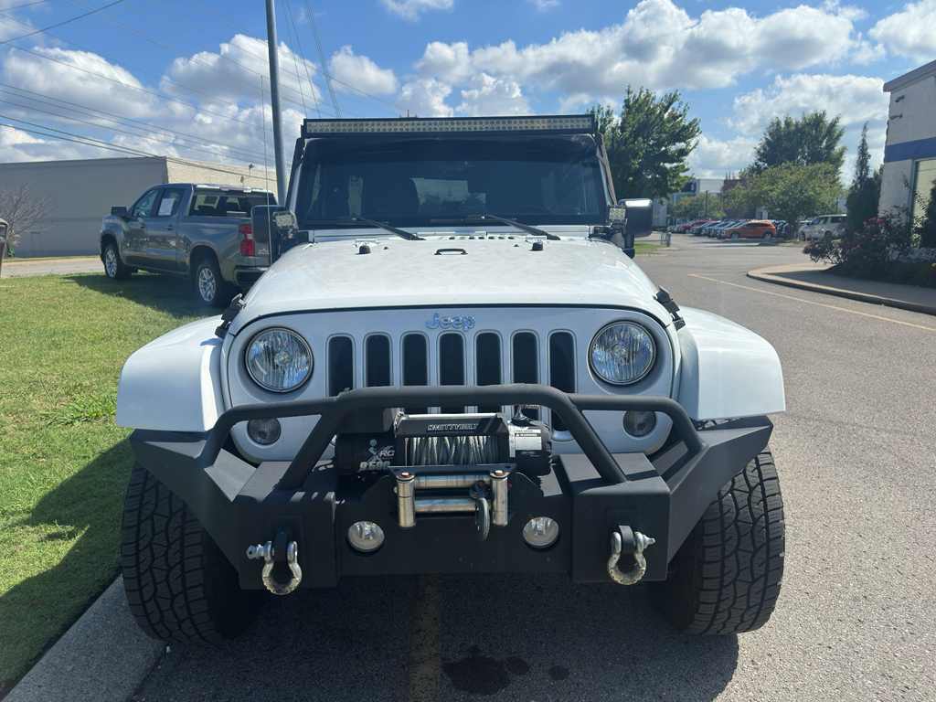 2016 Jeep Wrangler Sahara photo 2