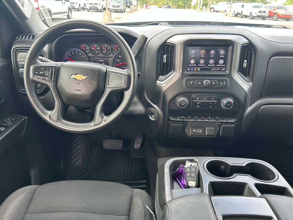 2023 Chevrolet Silverado 1500 Custom photo 12