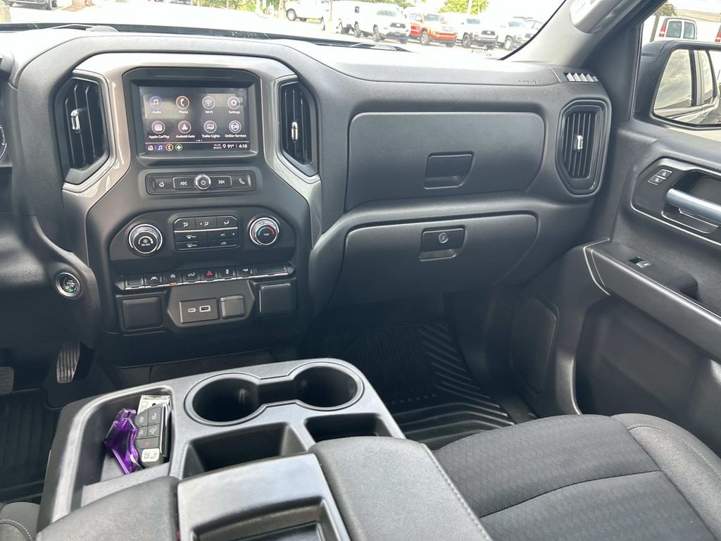 2023 Chevrolet Silverado 1500 Custom photo 13