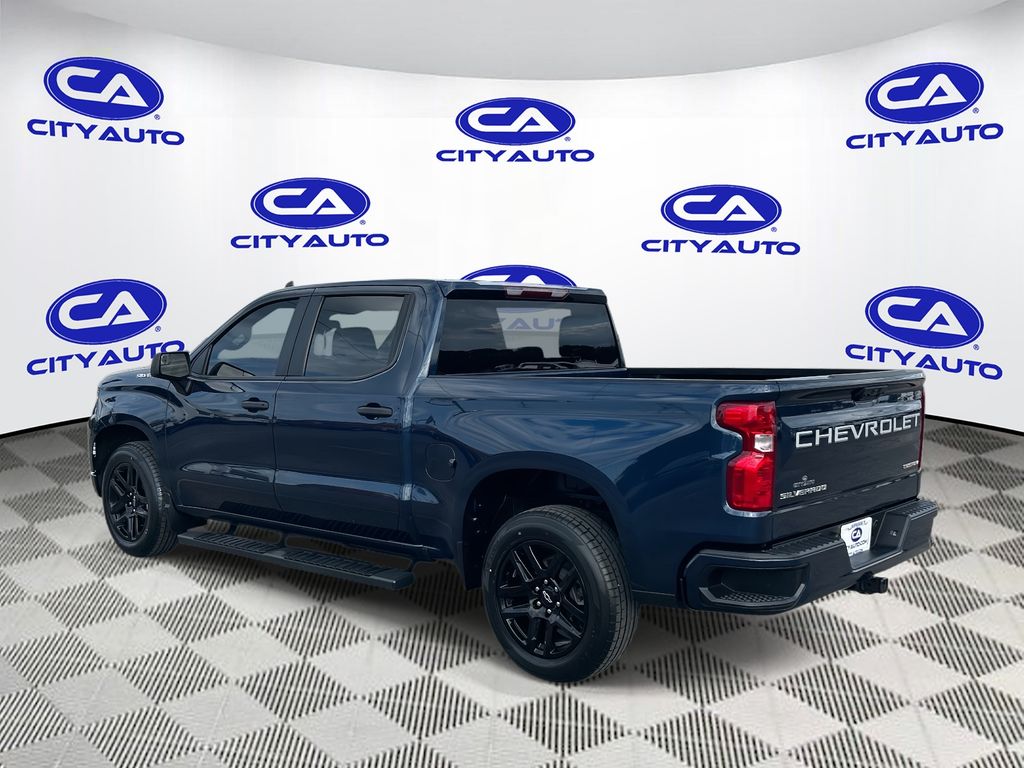 2023 Chevrolet Silverado 1500 Custom photo 4