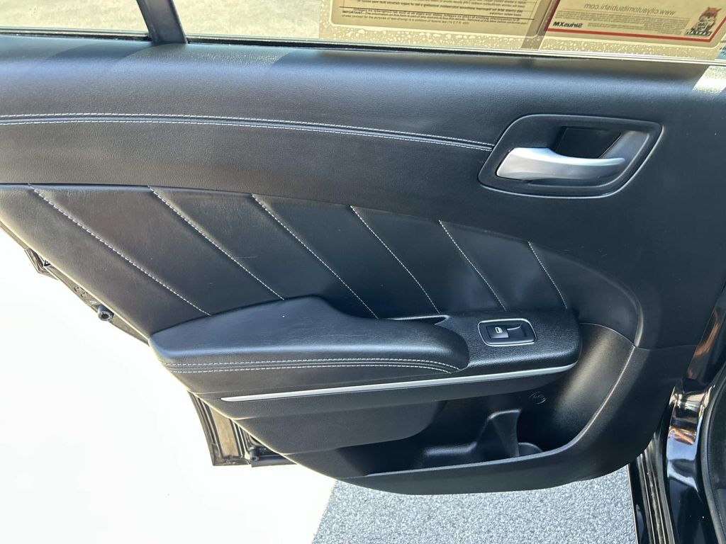 2023 Dodge Charger SXT photo 18