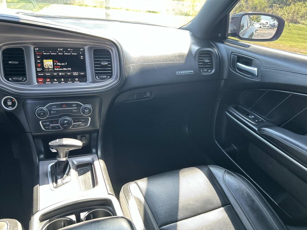 2023 Dodge Charger SXT photo 15