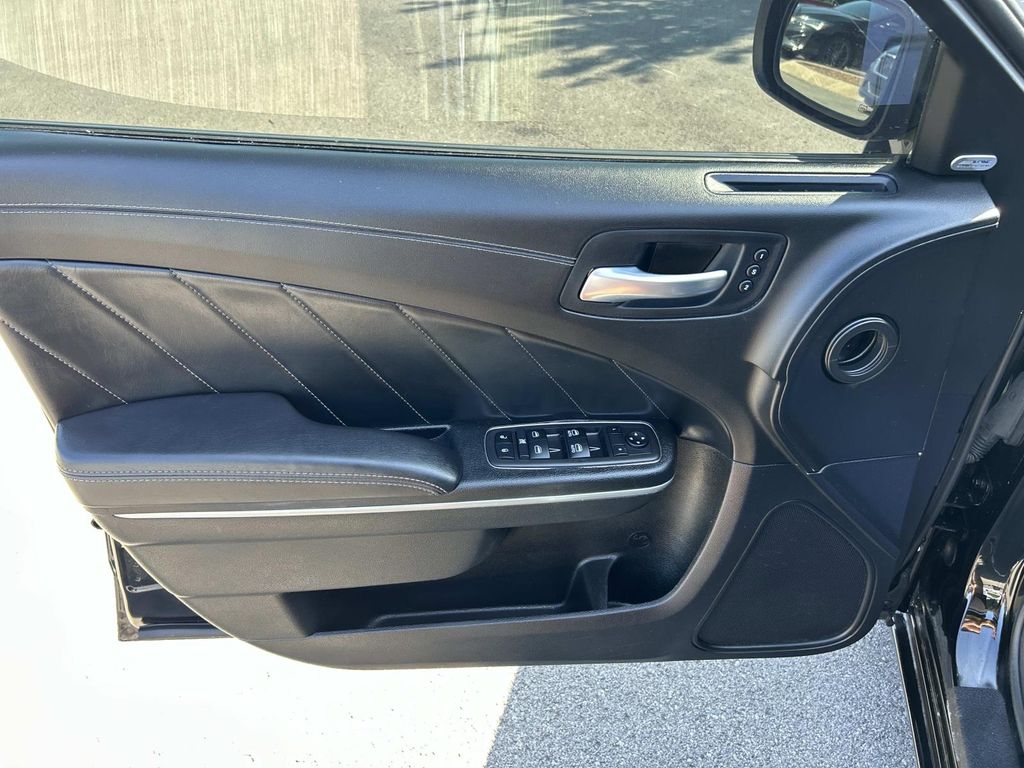 2023 Dodge Charger SXT photo 20